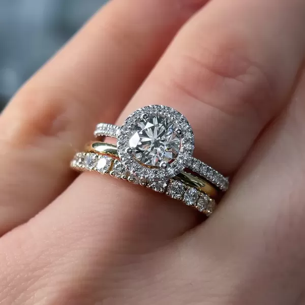 Arrosa 1.20 ct Halo Diamond Engagement Ring