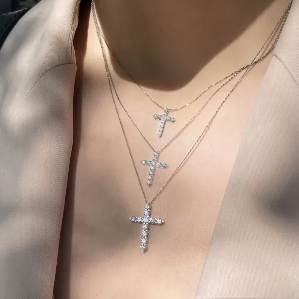 0.33 ct Diamond Cross Necklace