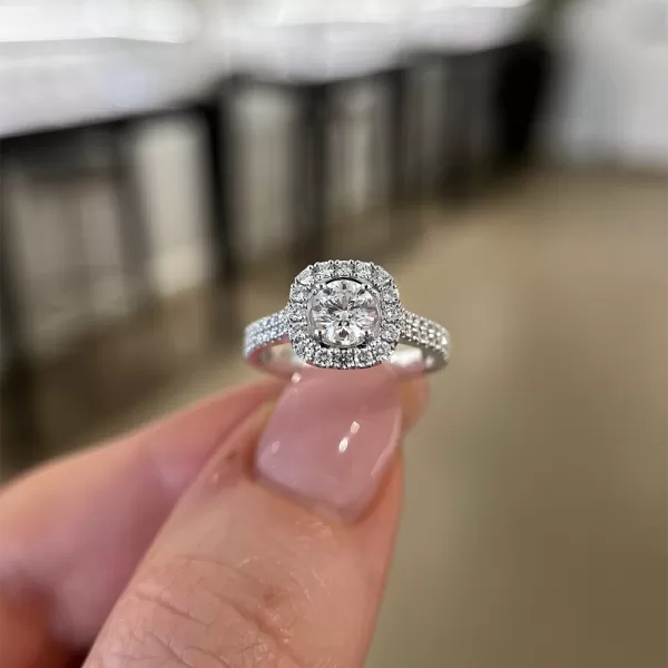 Konstanta 0.92 ct Diamond Engagement Ring