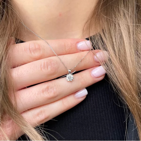 Rosa 0.70 ct Diamond Pendant
