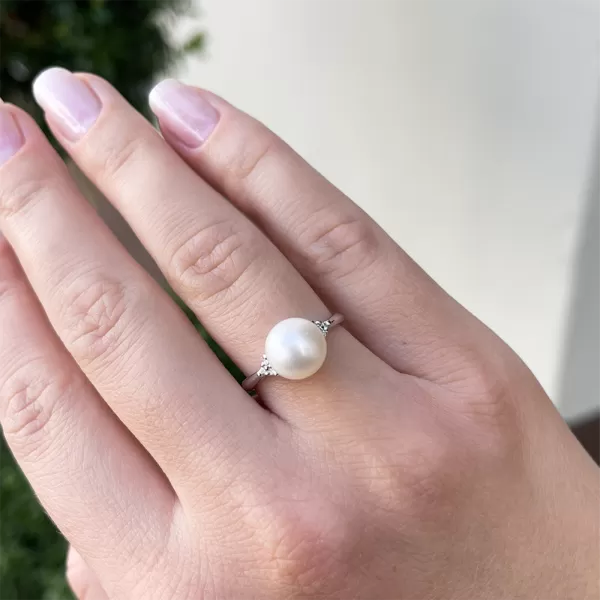 Nimfa Natural Pearl and Diamond Ring