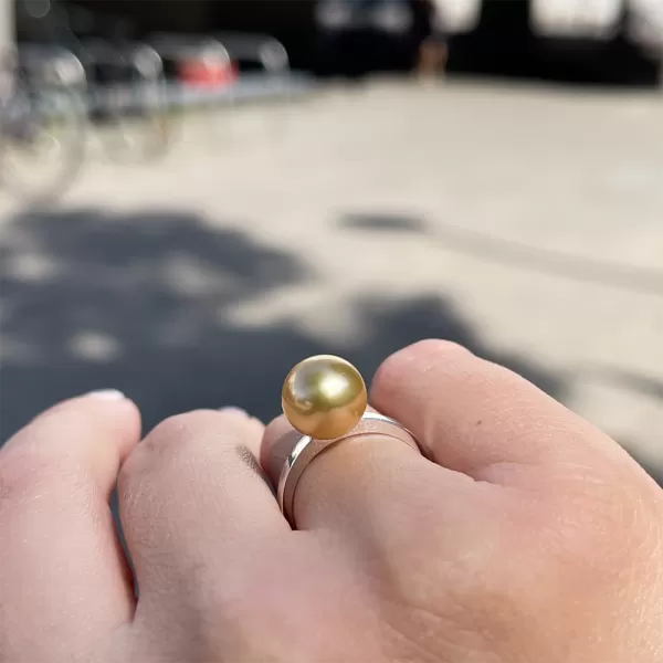 Dafne Natural South Sea Pearl Ring