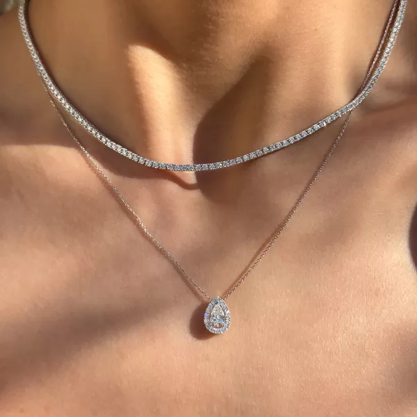 Divine 0.66 ct Diamond Halo Necklace